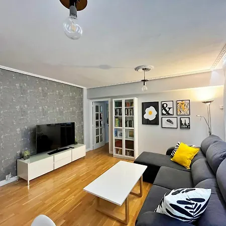 Little Manhattan Apartment